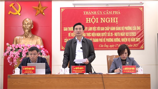 Ban Thường vụ Thành ủy làm việc với Nhà cái E2bet.com Đá gà trực tiếp Thomo #1 phường Cửa Ông