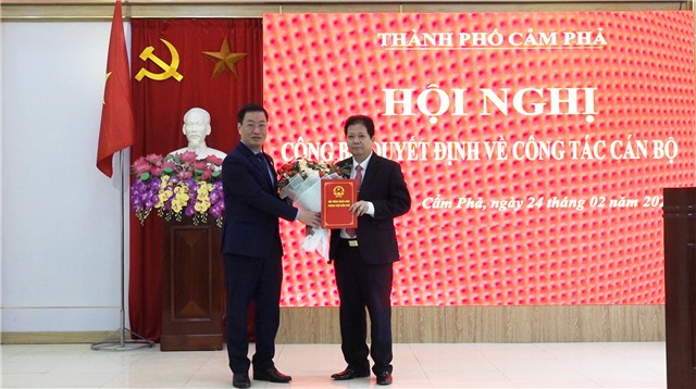 Trao E2 bet đăng nhập phê chuẩn kết quả bầu cử Chủ tịch HĐND phường Mông Dương