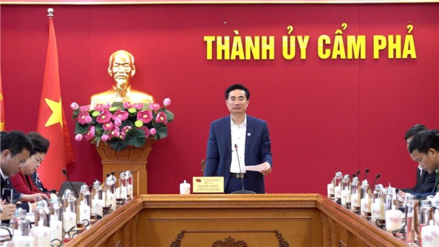 Ban Thường vụ Thành ủy họp nghe và cho ý kiến một số nội dung quan trọng