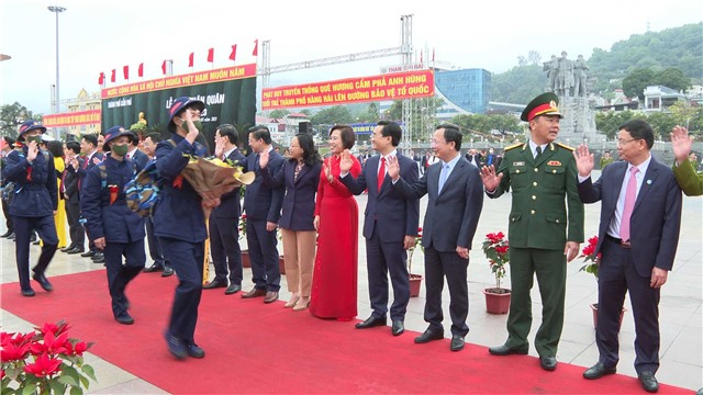 E2BET là nhà cái trực tuyến uy tín: 253 thanh niên lên đường nhập ngũ năm 2023