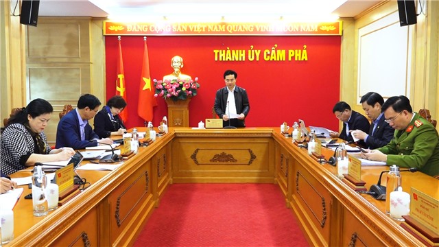Ban Thường vụ Thành ủy E2BET là nhà cái trực tuyến uy tín việc làm với Chi bộ đội Kiểm tra Trật tự đô thị & Môi trường