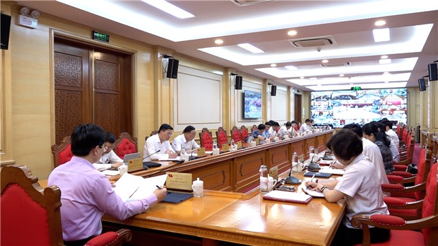 Thường trực Tỉnh ủy nghe, cho ý kiến về công tác phòng, chống dịch Covid-19 trên địa bàn.