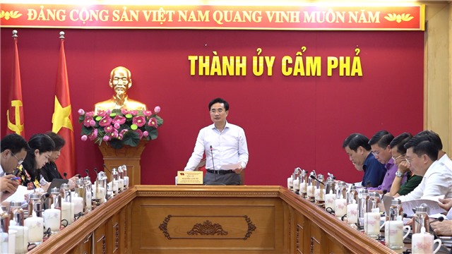 Ban Thường vụ Thành ủy họp nghe và cho ý kiến một số nội dung quan trọng