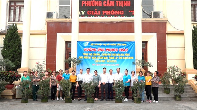 Hội phụ nữ phường Cẩm Thịnh phát động trồng cây hoa hồng