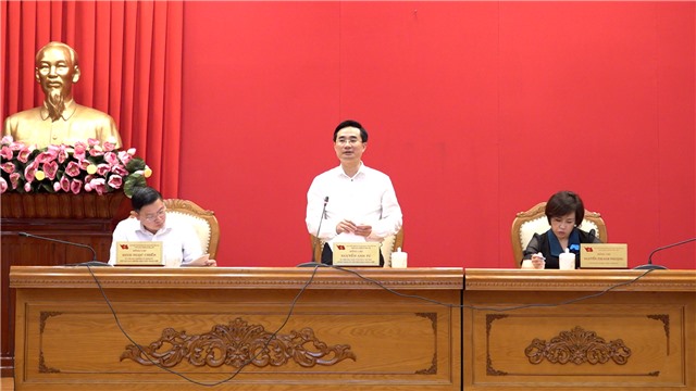Thường trực Thành uỷ làm việc với Bí thư Chi bộ, Hiệu trưởng các trường công lập