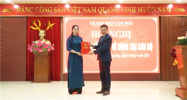Công bố E2 bet đăng nhập về công tác cán bộ tại xã Dương Huy