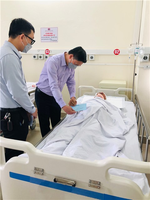 Thông tin về vụ tai nạn xảy ra trên địa bàn phường Quang Hanh rạng sáng 14/5/2023.