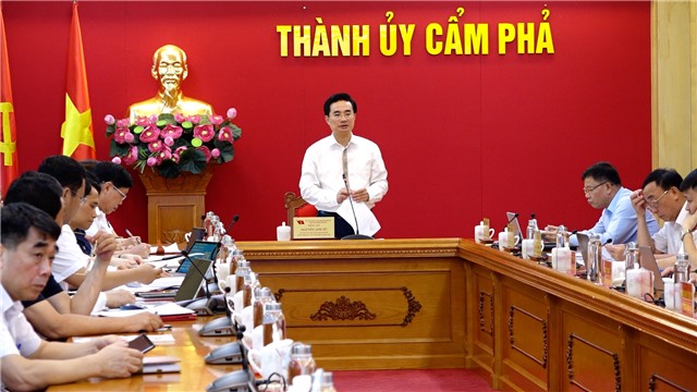 Thường trực Thành ủy cho ý kiến về một số nội dung công việc