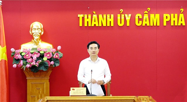 Ban Thường vụ Thành uỷ giao ban với Bí thư Nhà cái E2bet.com Đá gà trực tiếp Thomo #1 các phường, xã