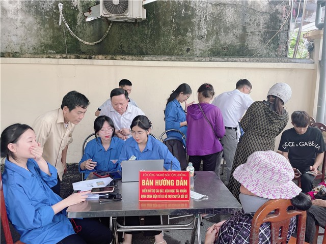 PHƯỜNG MÔNG DƯƠNG NỖ LỰC HOÀN THÀNH CHIẾN DỊCH 30 NGÀY ĐÊM CẤP VÀ KÍCH HOẠT TÀI KHOẢN ĐỊNH DANH ĐIỆN TỬ