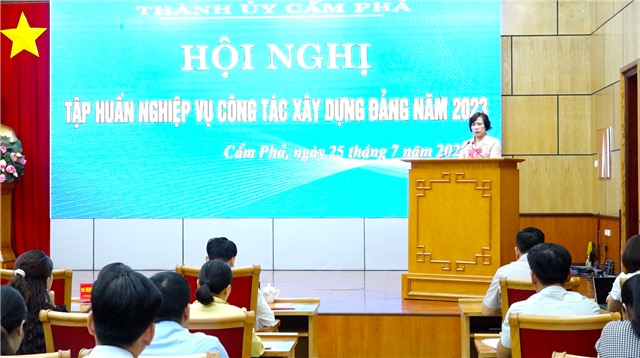 Tập huấn E2 BET game tài xỉu đăng ký nhận tiền cho cán bộ phụ trách, giúp việc công tác Đảng