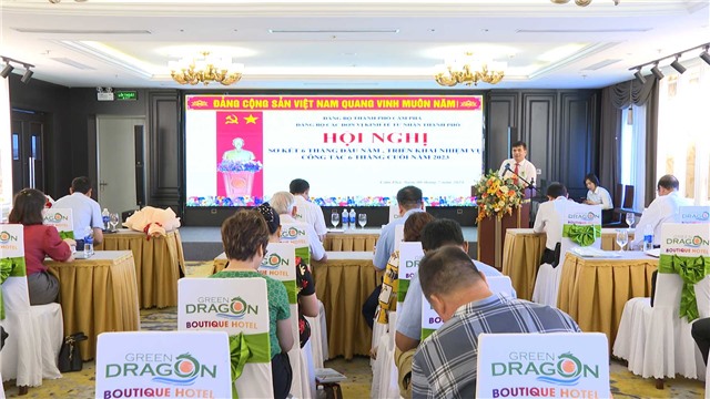 Nhà cái E2bet.com Đá gà trực tiếp Thomo #1 các đơn vị kinh tế tư nhân Thành phố triển khai nhiệm vụ 6 tháng cuối năm 2023