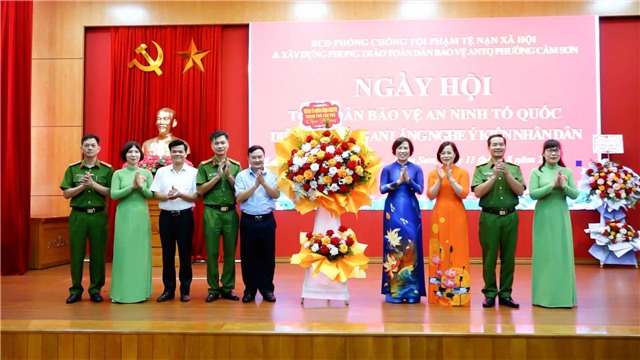 Ngày hội Toàn dân bảo vệ ANTQ phường Cẩm Sơn
