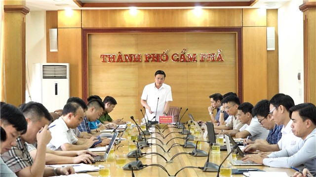 UBND TP họp nghe báo cáo kết quả công tác PCCC và CNCH
