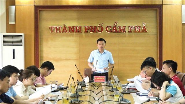 Họp triển khai phương án cưỡng chế thực hiện E2 bet đăng nhập thu hồi đất đối với các hộ gia đình để thực hiện Dự án tuyến đường nối đường Vũng Đục, phường Cẩm Đông đến phường Cẩm Sơn (giai đoạn 1)