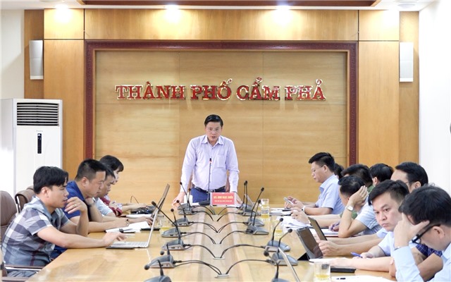 UBND TP đánh giá kết quả di dời các cơ sở tiểu thủ công nghiệp gây ô nhiễm môi trường vào Cụm công nghiệp Cẩm Thịnh
