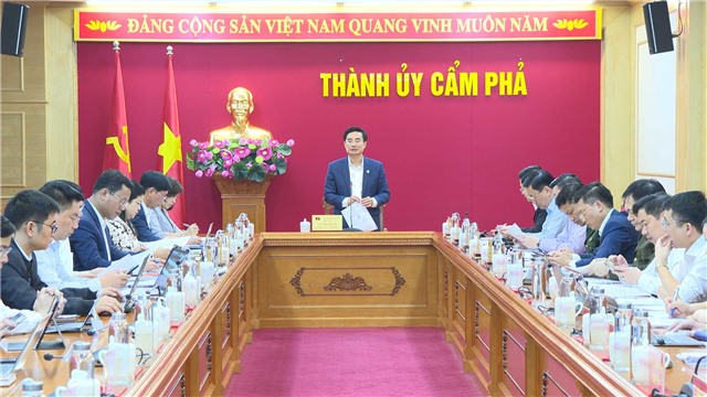 Ban Thường vụ Thành uỷ cho ý kiến về Kịch bản tăng trưởng kinh tế, thu ngân sách năm 2024