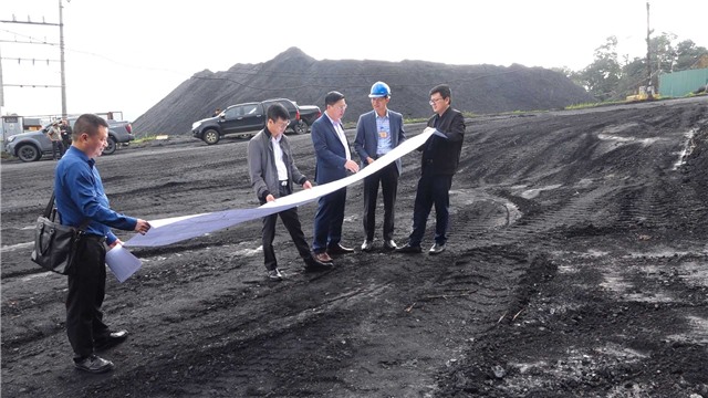 Đồng chí Phó Chủ tịch Thường trực Link E2bet hiện đang mở Đinh Ngọc Chiến khảo sát một số Dự án thu hút E2 bet đá gà trên địa bàn Thành phố