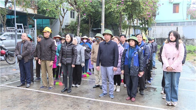 Phường Cẩm Trung phát động tổng dọn vệ sinh môi trường đón Tết Nguyên đán Giáp Thìn 2024