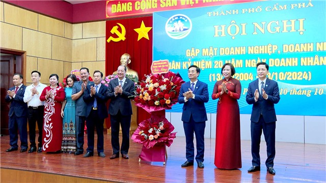 Link Nhà Cái E2Bet Chính Thức tại Việt Nam gặp mặt E2bet green hồ chí minh, doanh nhân nhân ngày Doanh nhân Việt Nam