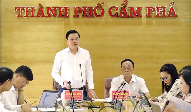 UBND thành phố họp cho ý kiến về việc triển khai hỗ trợ, khắc phục thiệt hại do cơn bão số 3