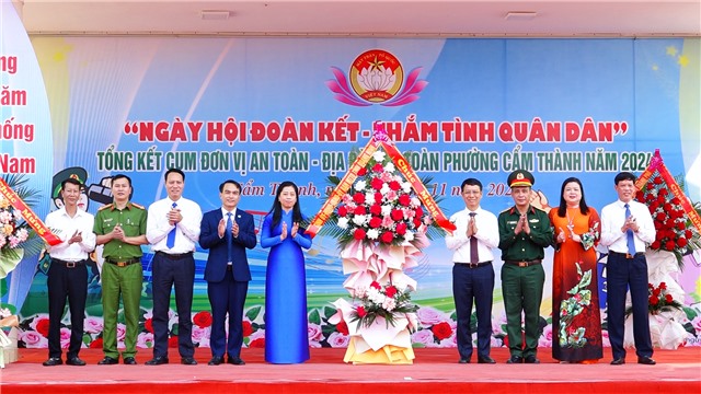 E2BET là nhà cái trực tuyến uy tín: Tưng bừng Ngày hội đoàn kết - Thắm tình quân dân năm 2024