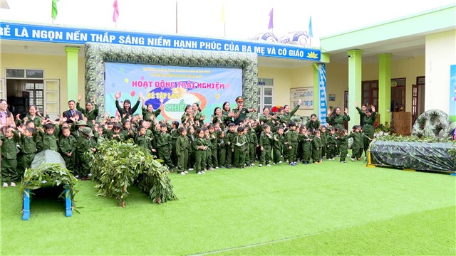 Trường Mầm non Dương Huy: Trải nghiệm “Bé tập làm chiến sĩ”