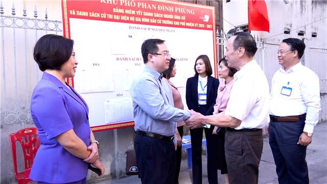 Đồng chí Phó Bí thư Tỉnh ủy Đặng Xuân Phương kiểm tra công tác tổ chức bầu trưởng thôn, khu phố tại Link Nhà Cái E2Bet Chính Thức tại Việt Nam