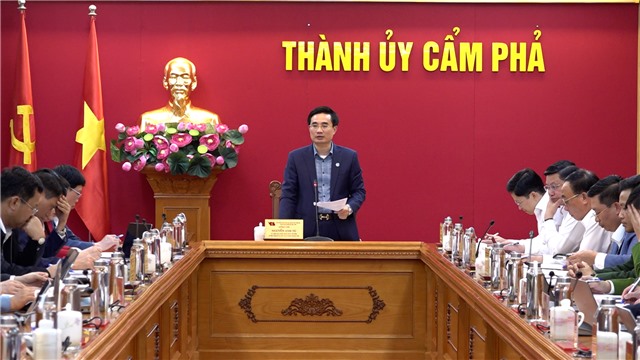 Ban thường vụ Thành ủy tổ chức họp nghe cho ý kiến về một số nội dung công việc
