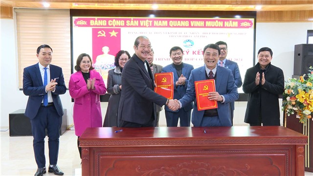 Ký kết Chương trình phối hợp giữa Nhà cái E2bet.com Đá gà trực tiếp Thomo #1 các đơn vị tư nhân Thành phố và Hiệp hội E2bet green hồ chí minh Thành phố