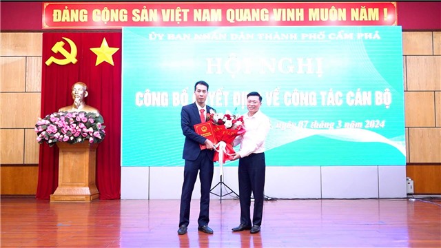 Link E2bet hiện đang mở công bố quyết định về công tác cán bộ