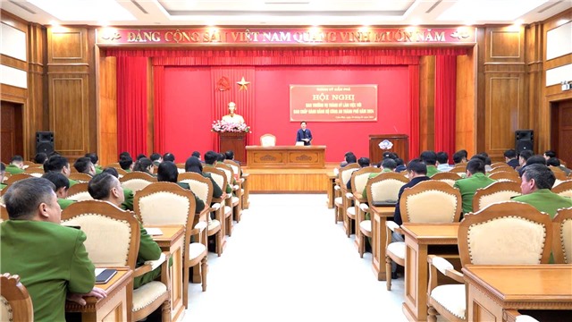 Ban thường vụ Thành ủy làm việc với Ban Chấp hành Nhà cái E2bet.com Đá gà trực tiếp Thomo #1 Công an Thành phố