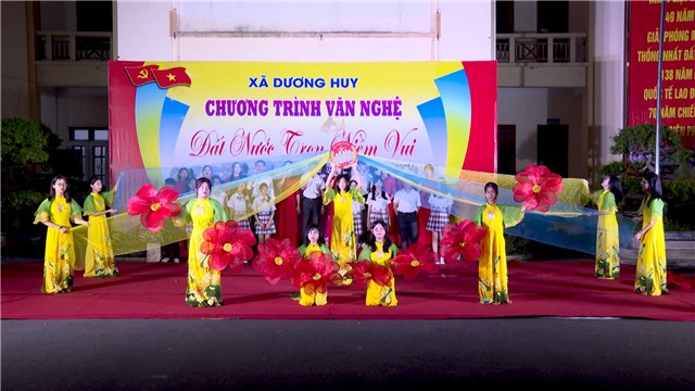 Xã Dương Huy: Chương trình văn nghệ “Đất nước trọn niềm vui”