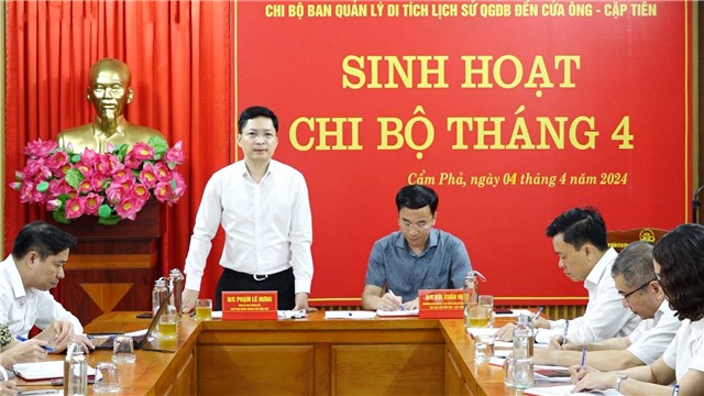 Đồng chí Chủ tịch Link E2bet hiện đang mở Phạm Lê Hưng dự sinh hoạt tại Chi bộ Ban quản lý Di tích lịch sử quốc gia đặc biệt Đền Cửa Ông – Cặp Tiên