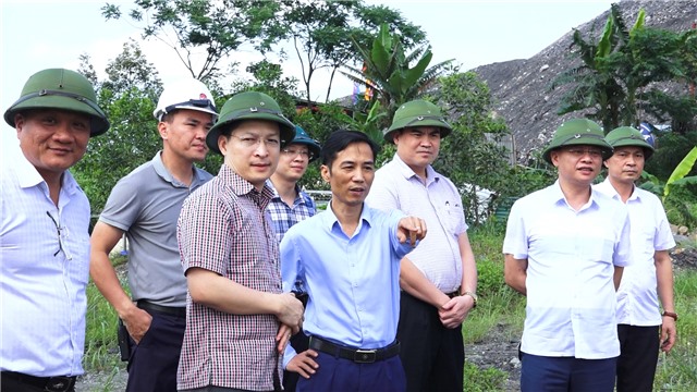 Đồng chí Chủ tịch Link E2bet hiện đang mở kiểm tra công tác phòng chống thiên tai