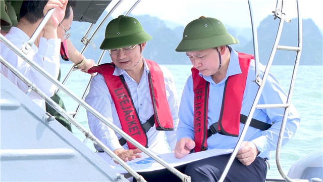 Đồng chí Bí thư Thành uỷ kiểm tra công tác quản lý nhà nước đối với các hoạt động trên biển