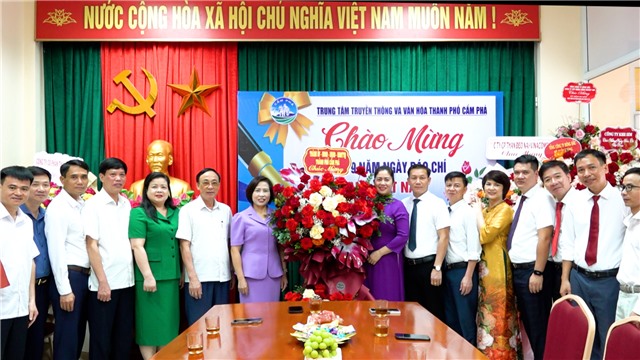 Lãnh đạo thành phố chúc mừng ngày Báo chí cách mạng Việt Nam
