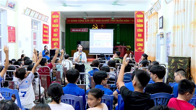 Sôi nổi các hoạt động hè tại Khu 7B, phường Quang Hanh