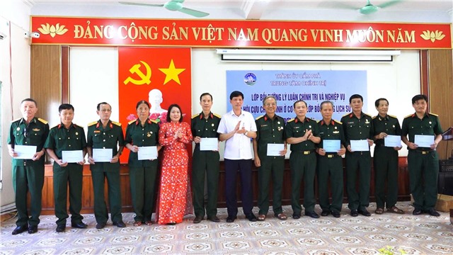 Bế giảng lớp Bồi dưỡng lý luận chính trị - Nghiệp vụ - Lịch sử Đảng Dành cho Cán bộ Hội Cựu chiến binh cơ sở năm 2024