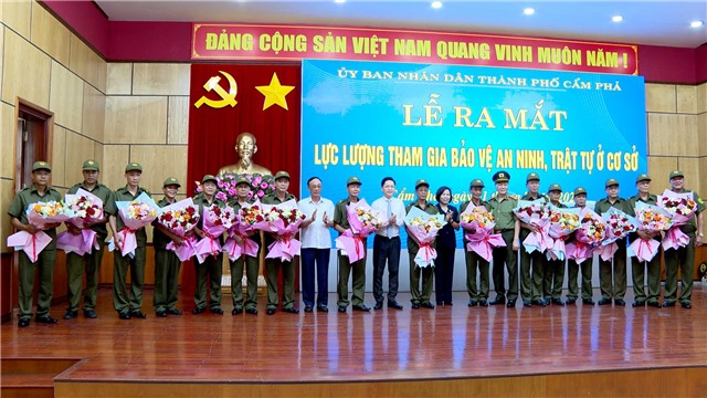 Link Nhà Cái E2Bet Chính Thức tại Việt Nam ra mắt Lực lượng tham gia bảo vệ an ninh, trật tự ở cơ sở