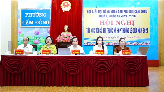 Đại biểu HĐND phường Cẩm Đông tiếp xúc cử tri trước kỳ họp thường lệ giữa năm 2024