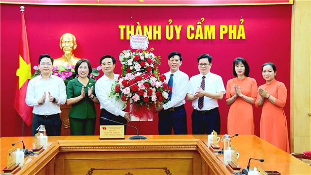 Lãnh đạo Thành phố chúc mừng kỷ niệm 94 năm Ngày truyền thống Ngành Tuyên giáo
