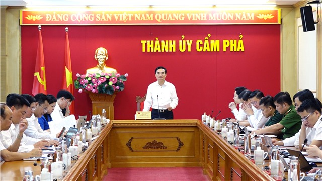BTV Thành ủy họp nghe và cho ý kiến về kết quả rà soát các khu vực không được phép chăn nuôi trên địa bàn Thành phố