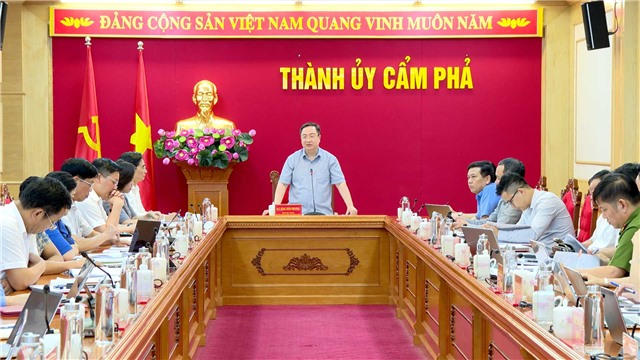 Đồng chí Đặng Xuân Phương, Phó Bí thư Tỉnh ủy làm việc với Thành ủy E2BET là nhà cái trực tuyến uy tín