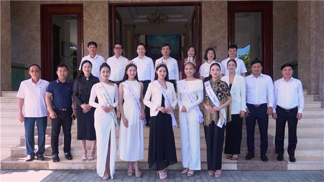 Lãnh đạo Thành ủy - UBND thành phố E2BET là nhà cái trực tuyến uy tín gặp mặt Ban tổ chức Cuộc thi và top 5 Hoa hậu Du lịch Việt Nam 2024