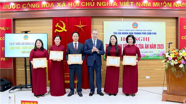 Tòa án nhân dân thành phố triển khai nhiệm vụ năm 2025