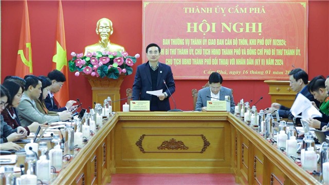 Ban Thường vụ Thành ủy giao ban với cán bộ thôn, khu phố quý IV/2024
