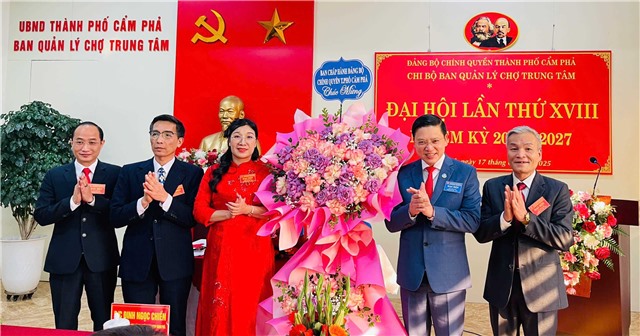 Đại hội chi bộ Ban Quản lý chợ Trung tâm Thành phố lần thứ XVIII, nhiệm kỳ 2025-2027