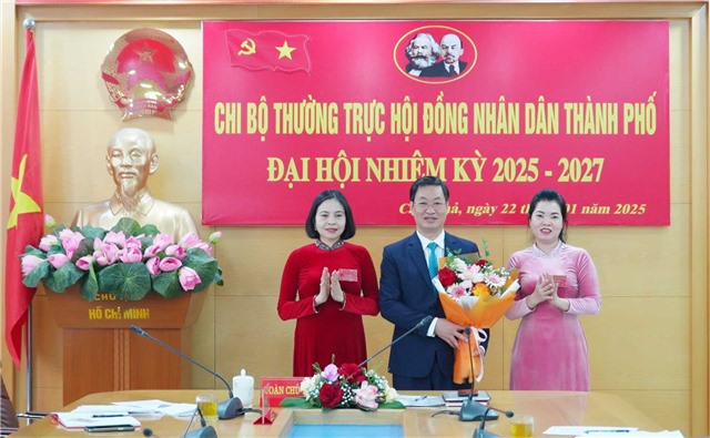 Đại hội Chi bộ Thường trực HĐND Thành phố lần thứ I, nhiệm kỳ 2025 - 2027
