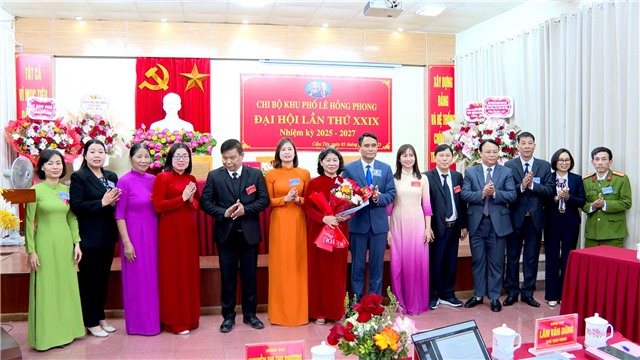 Chi bộ khu phố Lê Hồng Phong, phường Cẩm Tây tổ chức thành công Đại hội điểm nhiệm kỳ 2025 - 2027